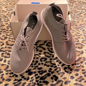 Bruno Marc Men’s Size 8.5 dress shoe